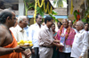 MLA J R Lobo visits Attavar Sri Umamaheshwara temple; seeks blessings